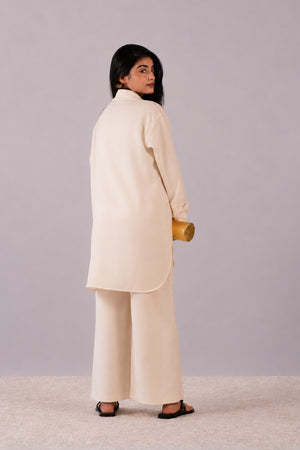 Minimal Ivory Lounge