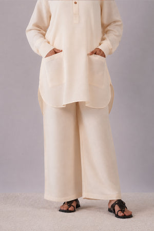 Minimal Ivory Lounge